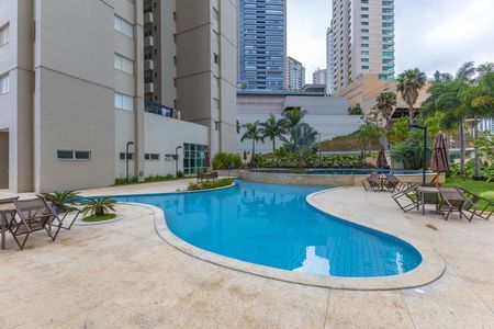 Apartamento para alugar com 124m², 3 quartos e 2 vagas Apartamento para alugar com 124m², 3 quartos e 2 vagasÁrea comum - Piscina