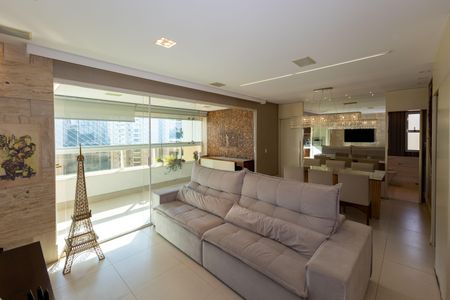 Apartamento para alugar com 124m², 3 quartos e 2 vagas Apartamento para alugar com 124m², 3 quartos e 2 vagasSala de TV