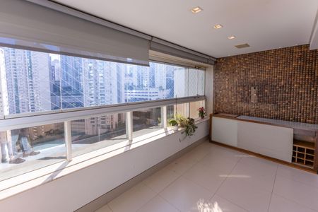 Varanda da Sala de apartamento para alugar com 3 quartos, 124m² em Vila da Serra, Nova Lima