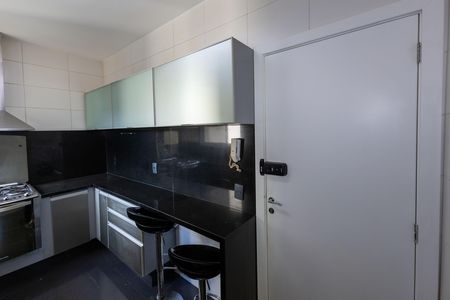 Apartamento para alugar com 124m², 3 quartos e 2 vagas Apartamento para alugar com 124m², 3 quartos e 2 vagasCozinha
