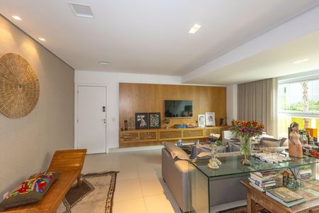 Apartamento para alugar com 124m², 3 quartos e 2 vagas