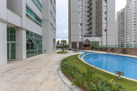 Apartamento para alugar com 124m², 3 quartos e 2 vagas Apartamento para alugar com 124m², 3 quartos e 2 vagasÁrea comum - Piscina