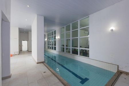 Apartamento para alugar com 124m², 3 quartos e 2 vagas Apartamento para alugar com 124m², 3 quartos e 2 vagasÁrea comum - Piscina Térmica