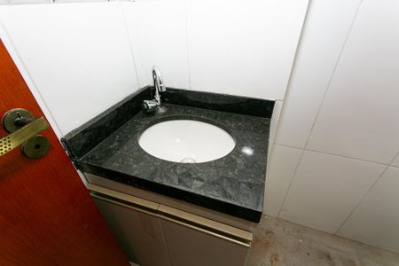 Apartamento para alugar com 43m², 2 quartos e sem vagaBanheiro