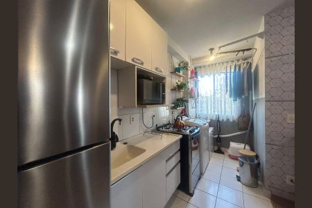 Apartamento à venda com 43m², 2 quartos e 1 vaga Apartamento à venda com 43m², 2 quartos e 1 vagaCozinha e Área de Serviço