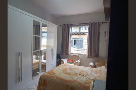 Casa de condomínio à venda com 202m², 4 quartos e 2 vagasQuarto