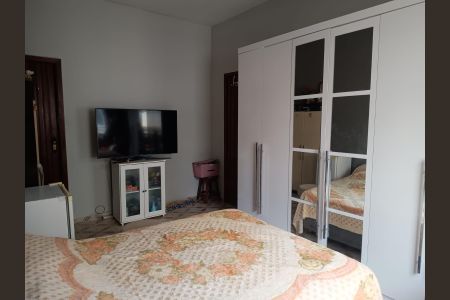 Casa de condomínio à venda com 202m², 4 quartos e 2 vagasQuarto