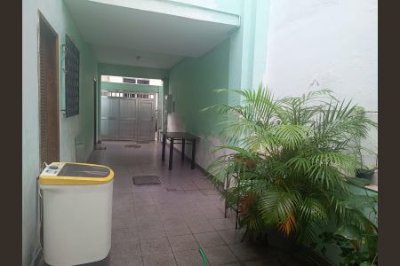 Casa de condomínio à venda com 202m², 4 quartos e 2 vagasÁrea externa