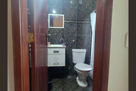 Casa de condomínio à venda com 202m², 4 quartos e 2 vagasBanheiro