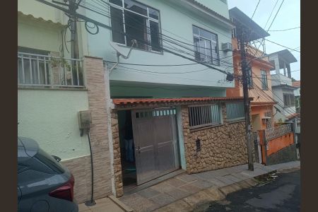 Casa de condomínio à venda com 202m², 4 quartos e 2 vagasFachada