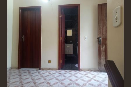 Casa de condomínio à venda com 202m², 4 quartos e 2 vagasCorredor