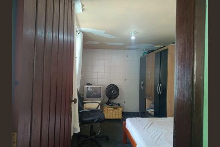 Casa de condomínio à venda com 202m², 4 quartos e 2 vagasQuarto