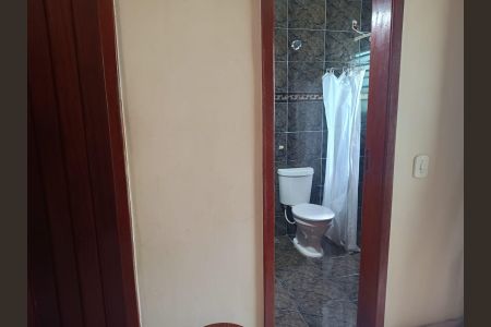 Casa de condomínio à venda com 202m², 4 quartos e 2 vagasBanheiro