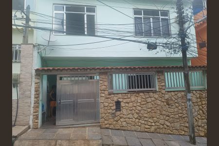 Casa de condomínio à venda com 202m², 4 quartos e 2 vagasFachada