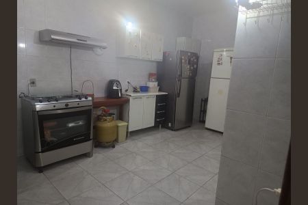 Casa de condomínio à venda com 202m², 4 quartos e 2 vagasCozinha