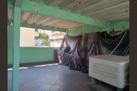 Casa de condomínio à venda com 202m², 4 quartos e 2 vagasÁrea externa