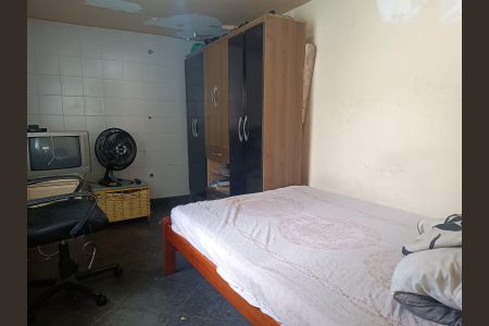 Casa de condomínio à venda com 202m², 4 quartos e 2 vagasQuarto