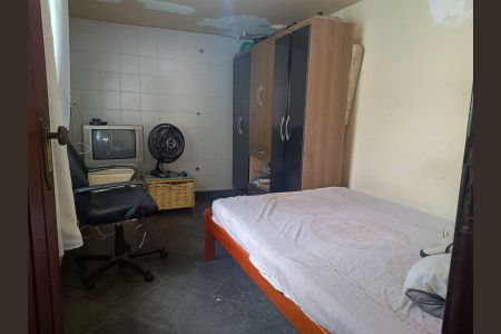Casa de condomínio à venda com 202m², 4 quartos e 2 vagasQuarto