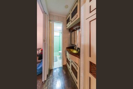 Banheiro  de apartamento à venda com 2 quartos, 55m² em Jardim Alvorada, Santo André
