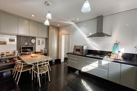 Cozinha de casa à venda com 3 quartos, 366m² em Sumaré, São Paulo