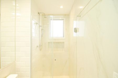 Apartamento à venda com 62m², 2 quartos e 2 vagas Apartamento à venda com 62m², 2 quartos e 2 vagasBanheiro da Suíte