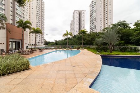 Apartamento à venda com 62m², 2 quartos e 2 vagas Apartamento à venda com 62m², 2 quartos e 2 vagasÁrea comum - Piscina