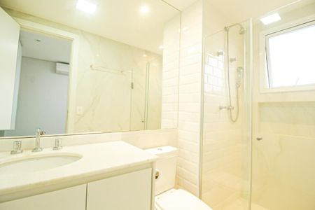 Apartamento à venda com 62m², 2 quartos e 2 vagas Apartamento à venda com 62m², 2 quartos e 2 vagasBanheiro da Suíte