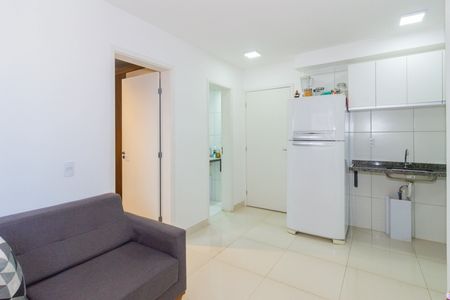 Sala de apartamento para alugar com 2 quartos, 34m² em Jardim Bandeirantes, São Paulo