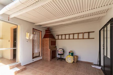 Casa para alugar com 206m², 3 quartos e 2 vagas Casa para alugar com 206m², 3 quartos e 2 vagasQuintal e Churrasqueira