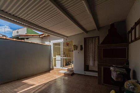 Casa para alugar com 206m², 3 quartos e 2 vagas Casa para alugar com 206m², 3 quartos e 2 vagasQuintal e Churrasqueira