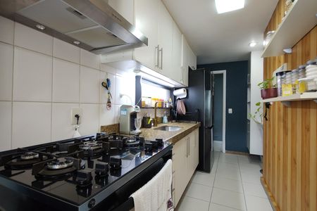 Apartamento à venda com 84m², 3 quartos e 2 vagas Apartamento à venda com 84m², 3 quartos e 2 vagasCozinha - Armários