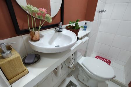 Apartamento à venda com 84m², 3 quartos e 2 vagas Apartamento à venda com 84m², 3 quartos e 2 vagasBanheiro 2