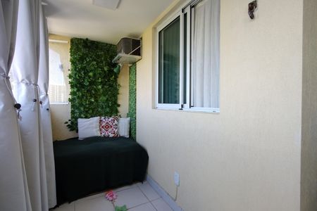 Apartamento à venda com 84m², 3 quartos e 2 vagas Apartamento à venda com 84m², 3 quartos e 2 vagasVaranda