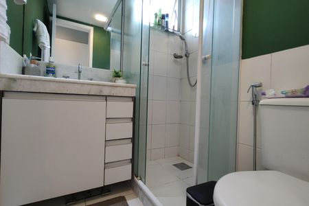 Apartamento à venda com 84m², 3 quartos e 2 vagas Apartamento à venda com 84m², 3 quartos e 2 vagasBanheiro da Suíte