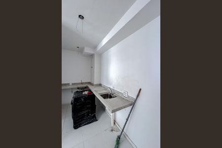 Apartamento para alugar com 34m², 2 quartos e sem vaga Apartamento para alugar com 34m², 2 quartos e sem vagaCozinha e Área de Serviço