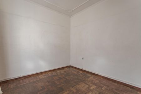 Quarto de apartamento à venda com 1 quarto, 46m² em Passo D’areia, Porto Alegre