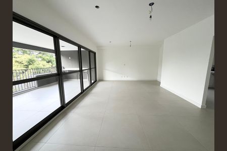 Apartamento à venda com 255m², 3 quartos e 2 vagas Apartamento à venda com 255m², 3 quartos e 2 vagasSala