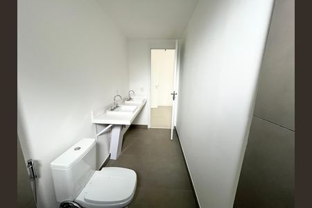 Apartamento à venda com 255m², 3 quartos e 2 vagas Apartamento à venda com 255m², 3 quartos e 2 vagasBanheiro suíte 3
