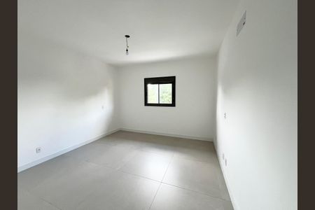 Apartamento à venda com 255m², 3 quartos e 2 vagas Apartamento à venda com 255m², 3 quartos e 2 vagasSuite 2