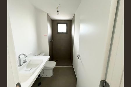 Apartamento à venda com 255m², 3 quartos e 2 vagas Apartamento à venda com 255m², 3 quartos e 2 vagasBanheiro suíte 1