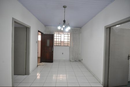 Sala de casa à venda com 2 quartos, 320m² em Parada Inglesa, São Paulo