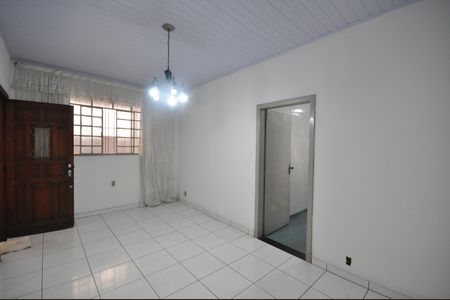 Sala de casa à venda com 2 quartos, 320m² em Parada Inglesa, São Paulo