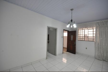 Sala de casa à venda com 2 quartos, 320m² em Parada Inglesa, São Paulo