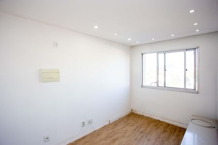 Sala de apartamento para alugar com 2 quartos, 44m² em Canhema, Diadema