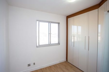 Quarto 2 de apartamento para alugar com 2 quartos, 44m² em Canhema, Diadema