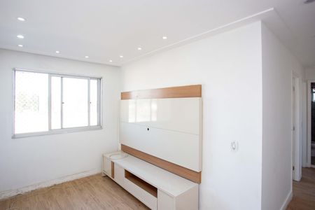 Sala de apartamento para alugar com 2 quartos, 44m² em Canhema, Diadema