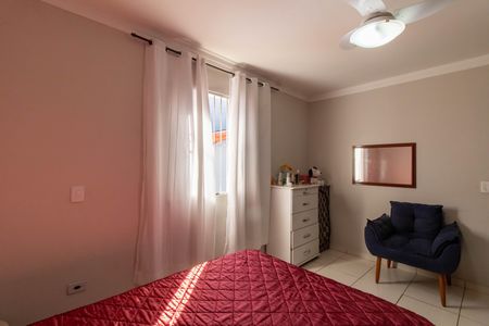 Casa à venda com 151m², 3 quartos e 3 vagas Casa à venda com 151m², 3 quartos e 3 vagasQuarto 2