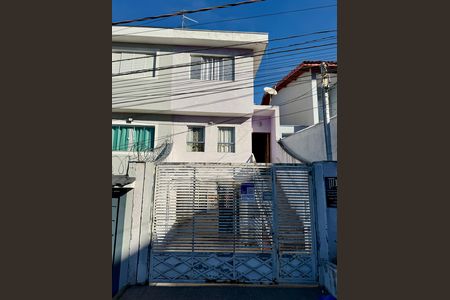 Casa à venda com 151m², 3 quartos e 3 vagas Casa à venda com 151m², 3 quartos e 3 vagasPlaca