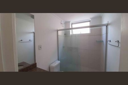Apartamento à venda com 106m², 3 quartos e 1 vaga Apartamento à venda com 106m², 3 quartos e 1 vagaBanheiro dos Quartos