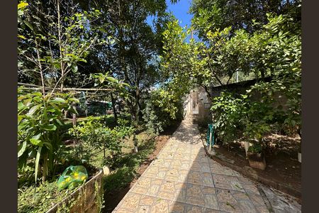 Casa à venda com 121m², 2 quartos e 2 vagas Casa à venda com 121m², 2 quartos e 2 vagasQuintal